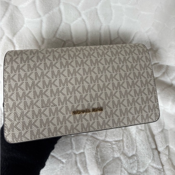 Michael Kors Jet Set Medium Signature Logo Crossbody Bag - Picture 11 of 12